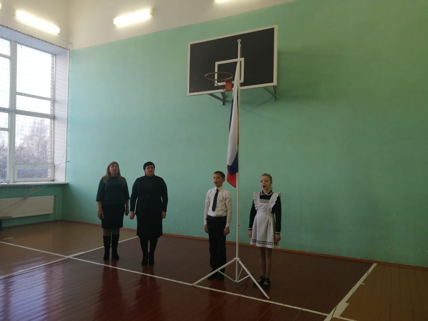 Торжественная линейка и внеурочное занятие &amp;quot;Разговоры о важном&amp;quot;.
